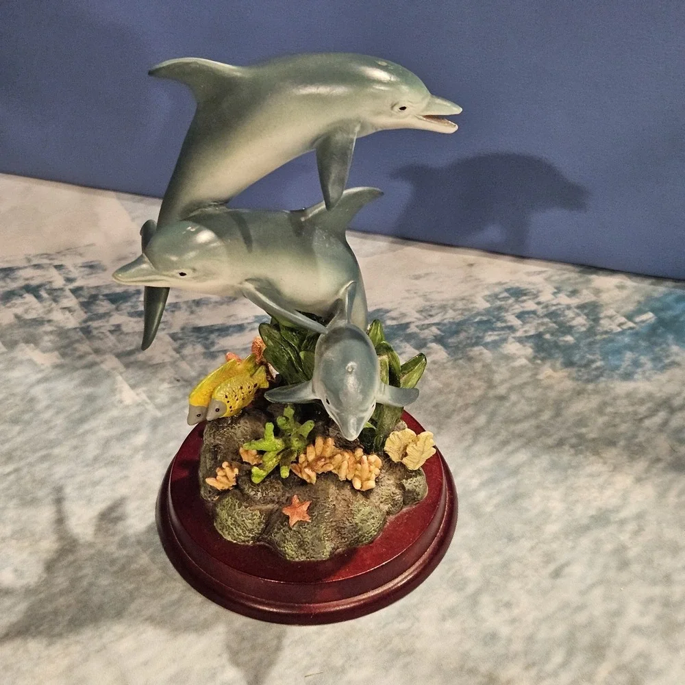 3 Jumping Dolphins Resin Figurine Statue Ocean Beach Nautical Decor 10